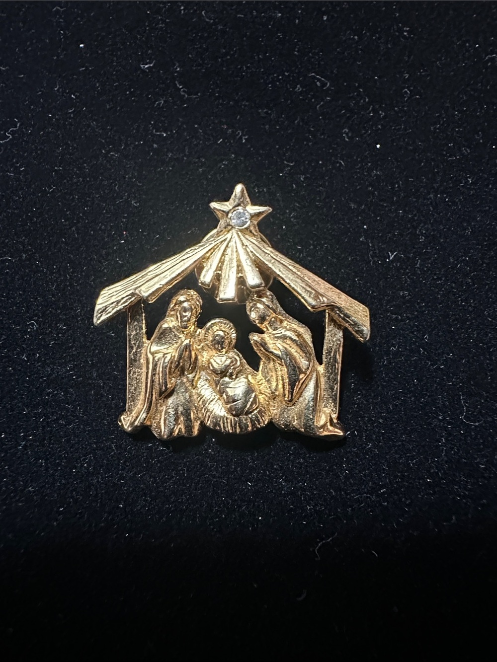 Vintage Avon Gold Nativity Manger Brooch